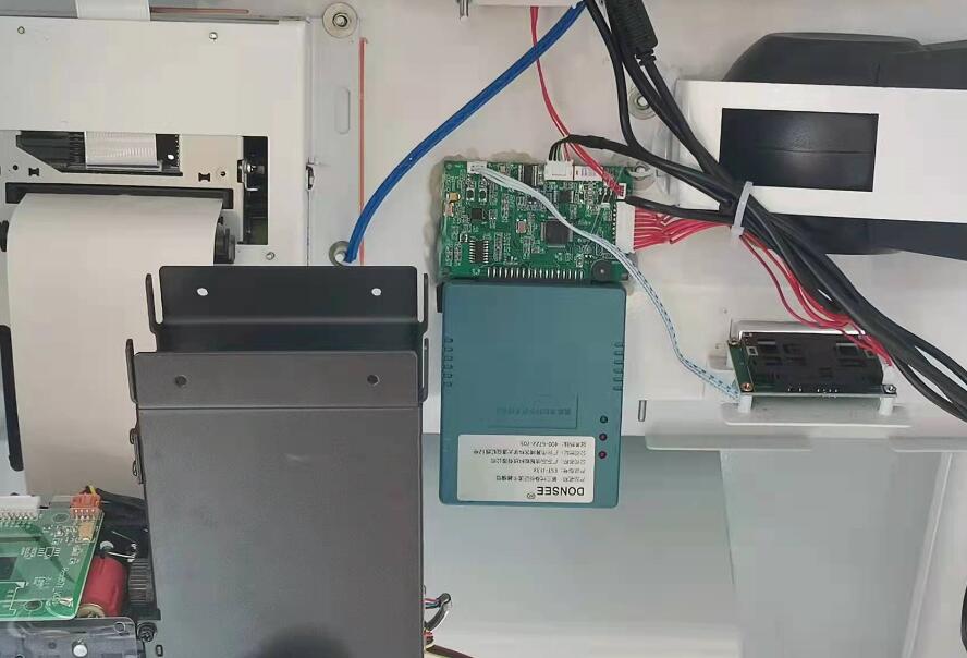 身份證社?？ㄗx卡器模組內(nèi)部安裝結(jié)構(gòu)圖