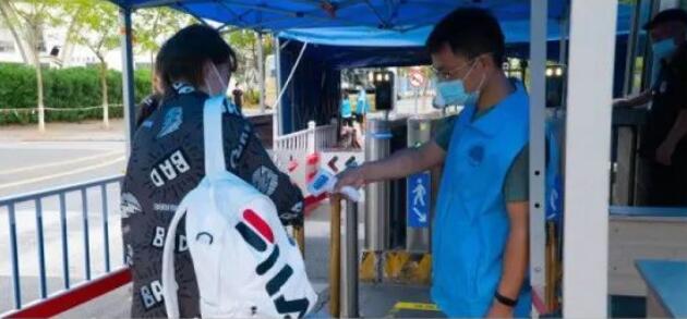 東信智能新生報到身份自助核驗解決方案 東信智能新生報到身份自助核驗解決方案